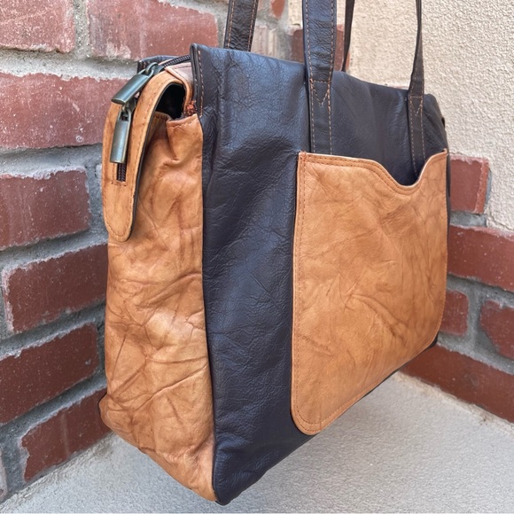 Unique Soft Leather 2-Tone Mushroom Shoulder/Tote/Bag with nature scarf/wrap - Picture 4 of 12